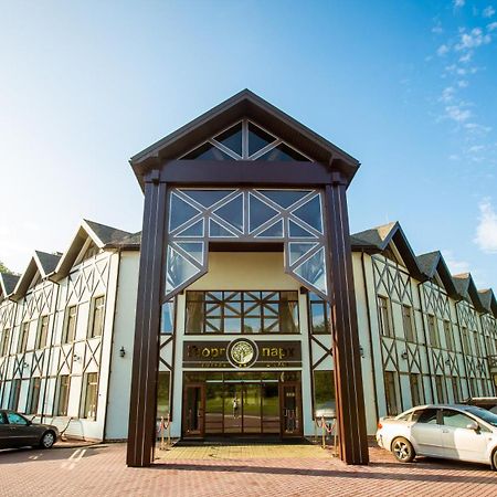 Georg Park Hotel Tarashany Buitenkant foto