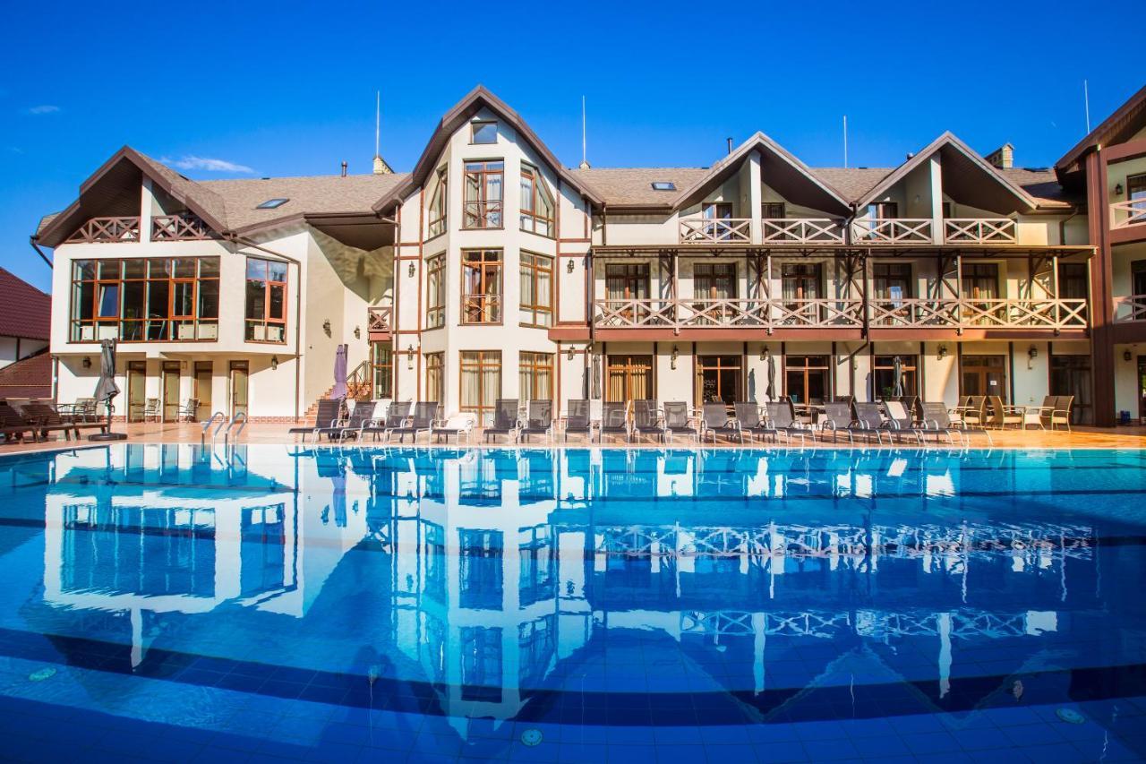 Georg Park Hotel Tarashany Buitenkant foto