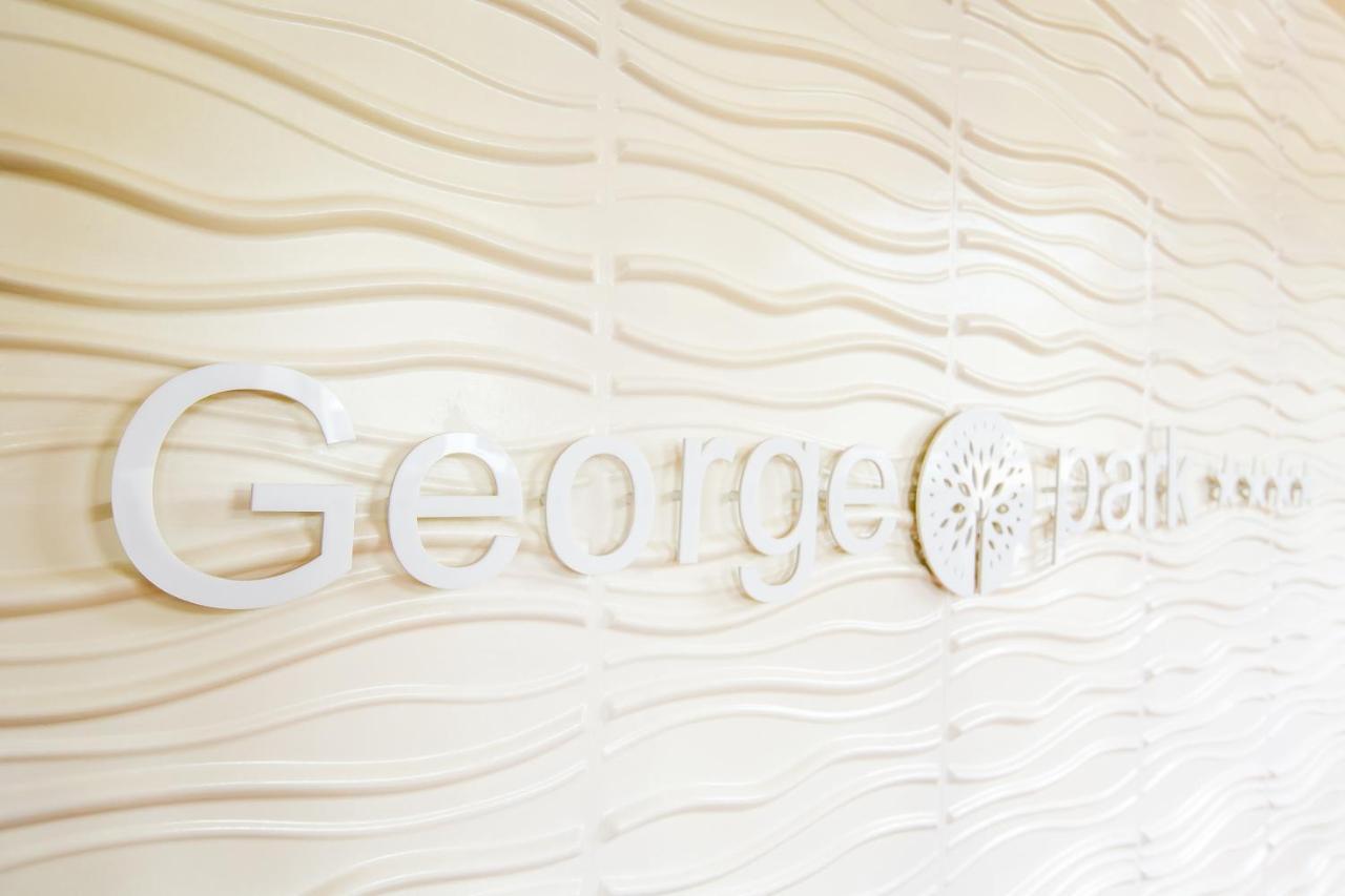 Georg Park Hotel Tarashany Buitenkant foto