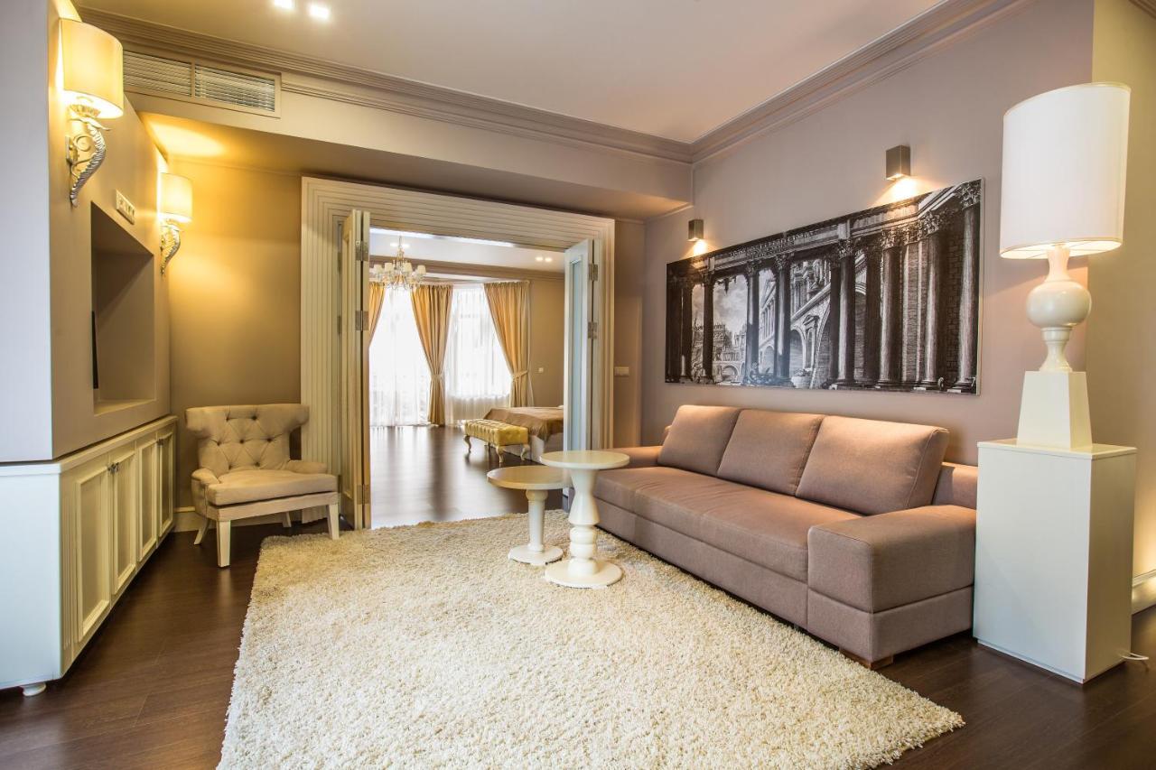 Georg Park Hotel Tarashany Buitenkant foto