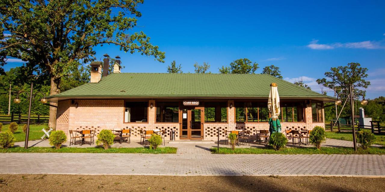 Georg Park Hotel Tarashany Buitenkant foto