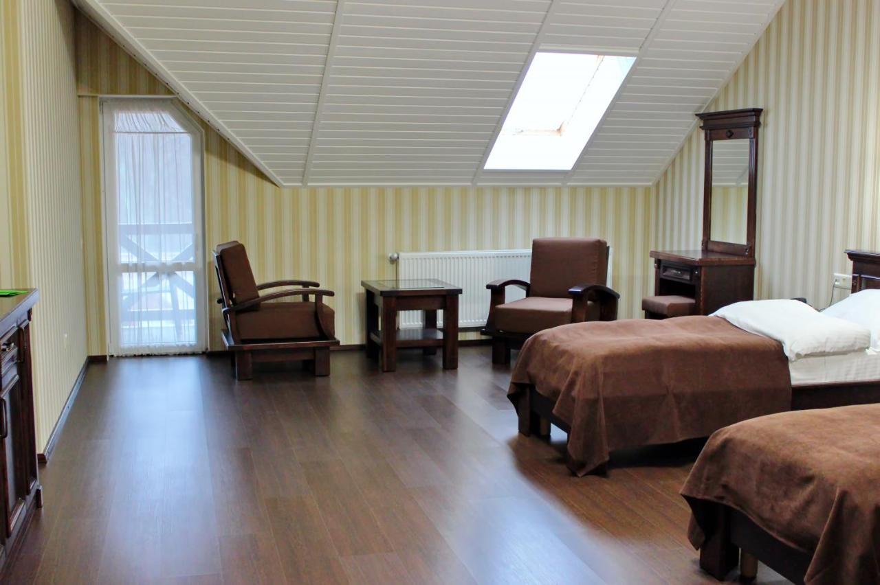 Georg Park Hotel Tarashany Buitenkant foto