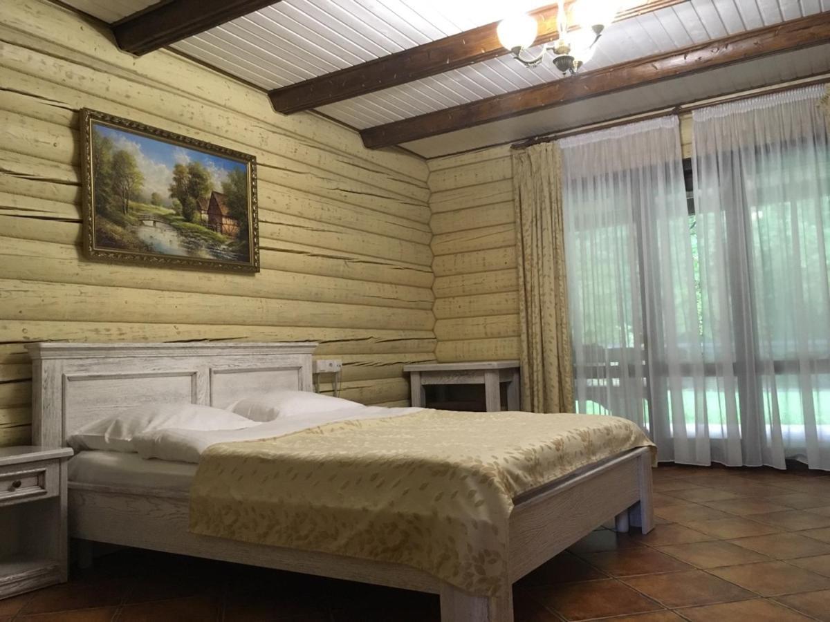 Georg Park Hotel Tarashany Buitenkant foto